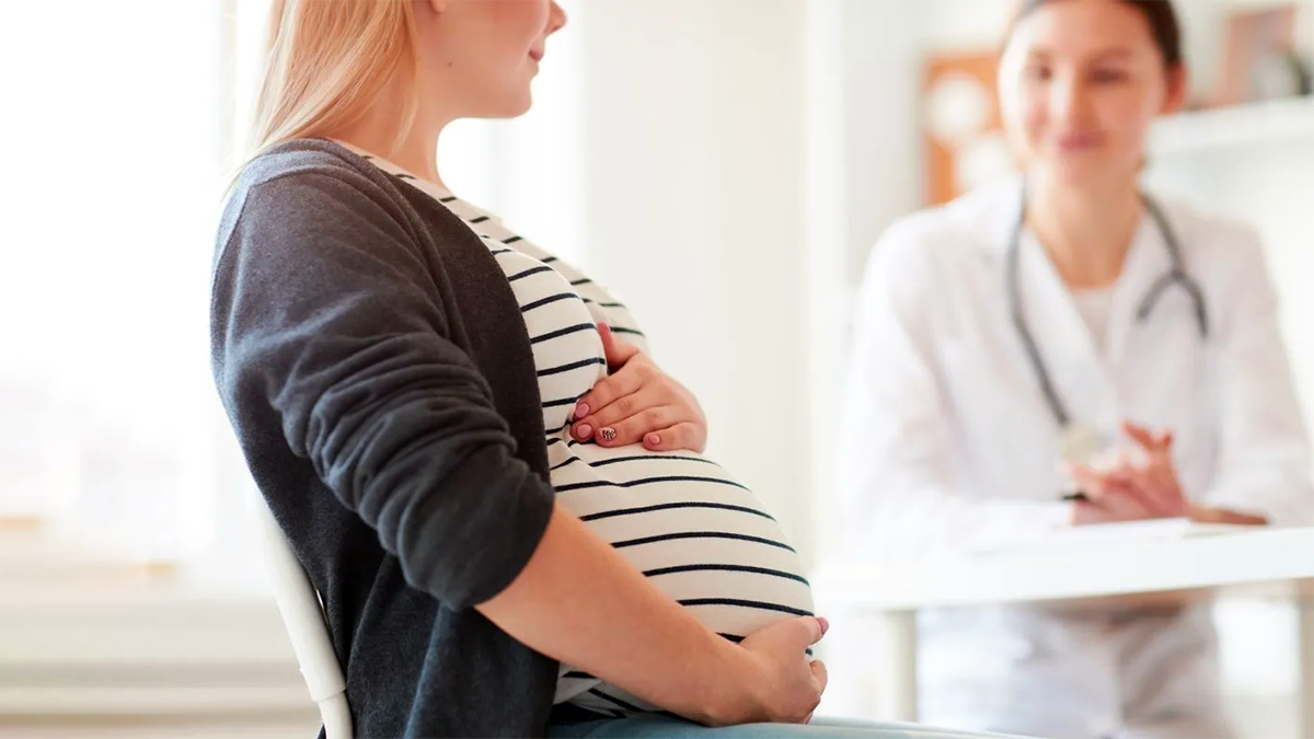 konsultasi kehamilan ke dokter