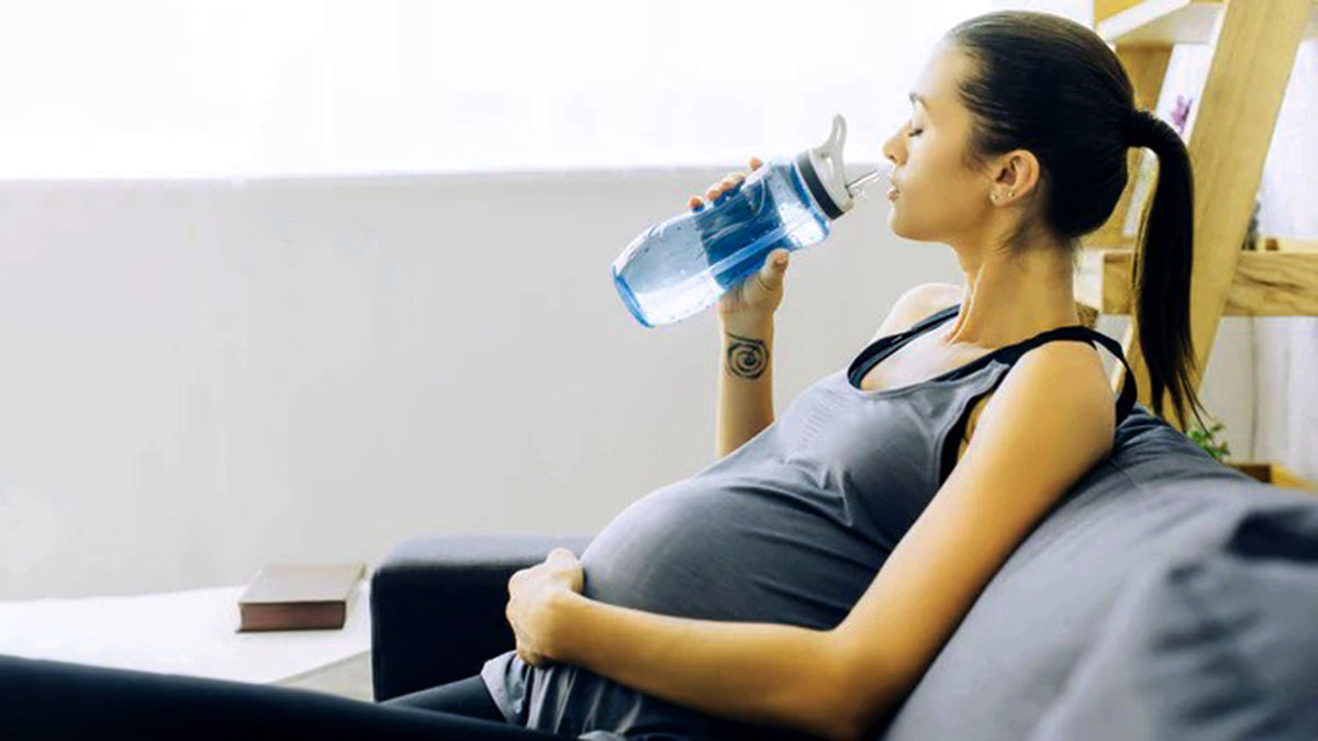 minum air putih yang cukup