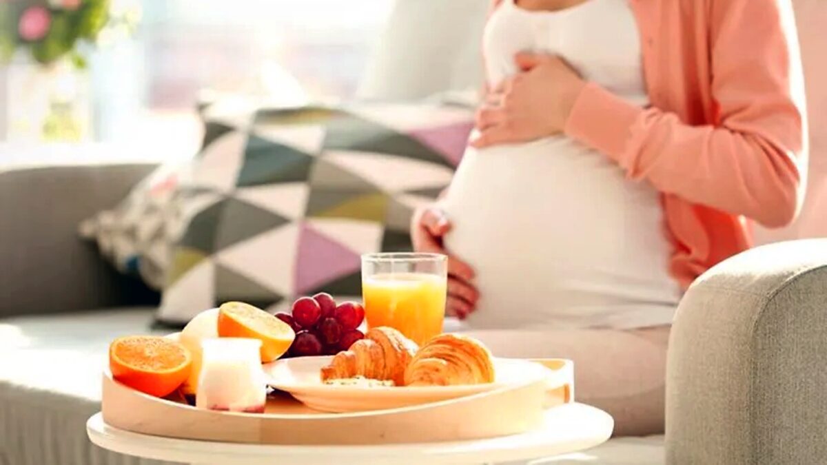 panduan lengkap kehamilan tentang pola makan dan nutrisi seimbang untuk ibu hamil