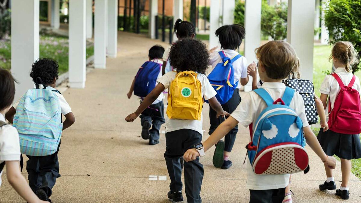 waktu yang tepat menyekolahkan anak